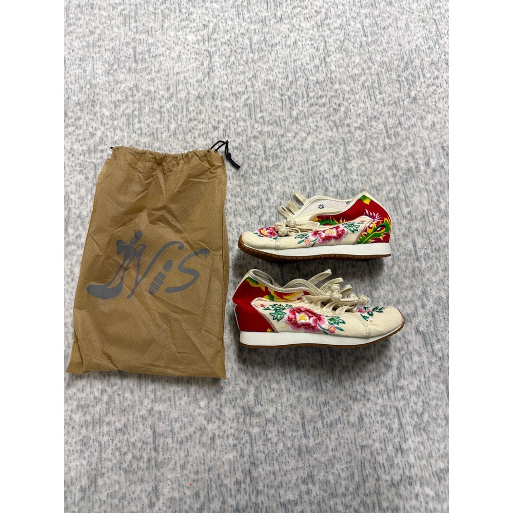 Floral Embroidered Canvas Sneakers Red White Lace Up Low Top Gum Sole‎ Size 36